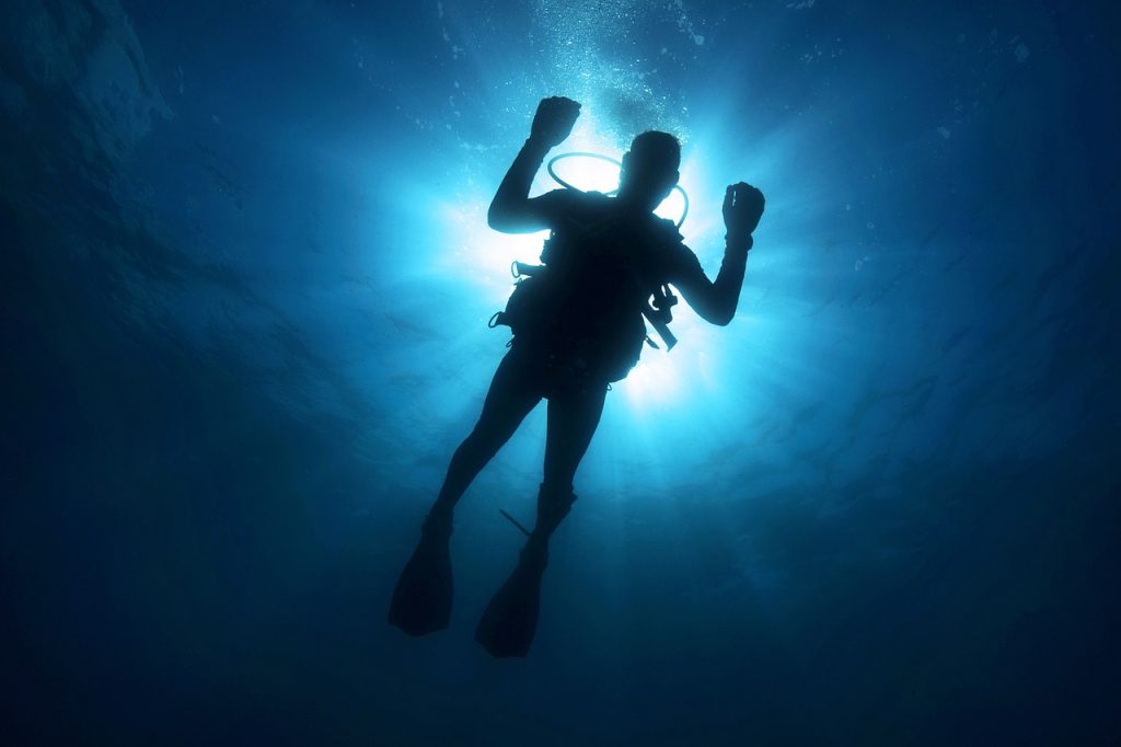 diver, light, diving-108881.jpg